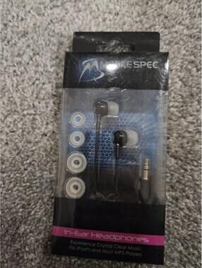 MobileSpec Wired Earbuds Black And White